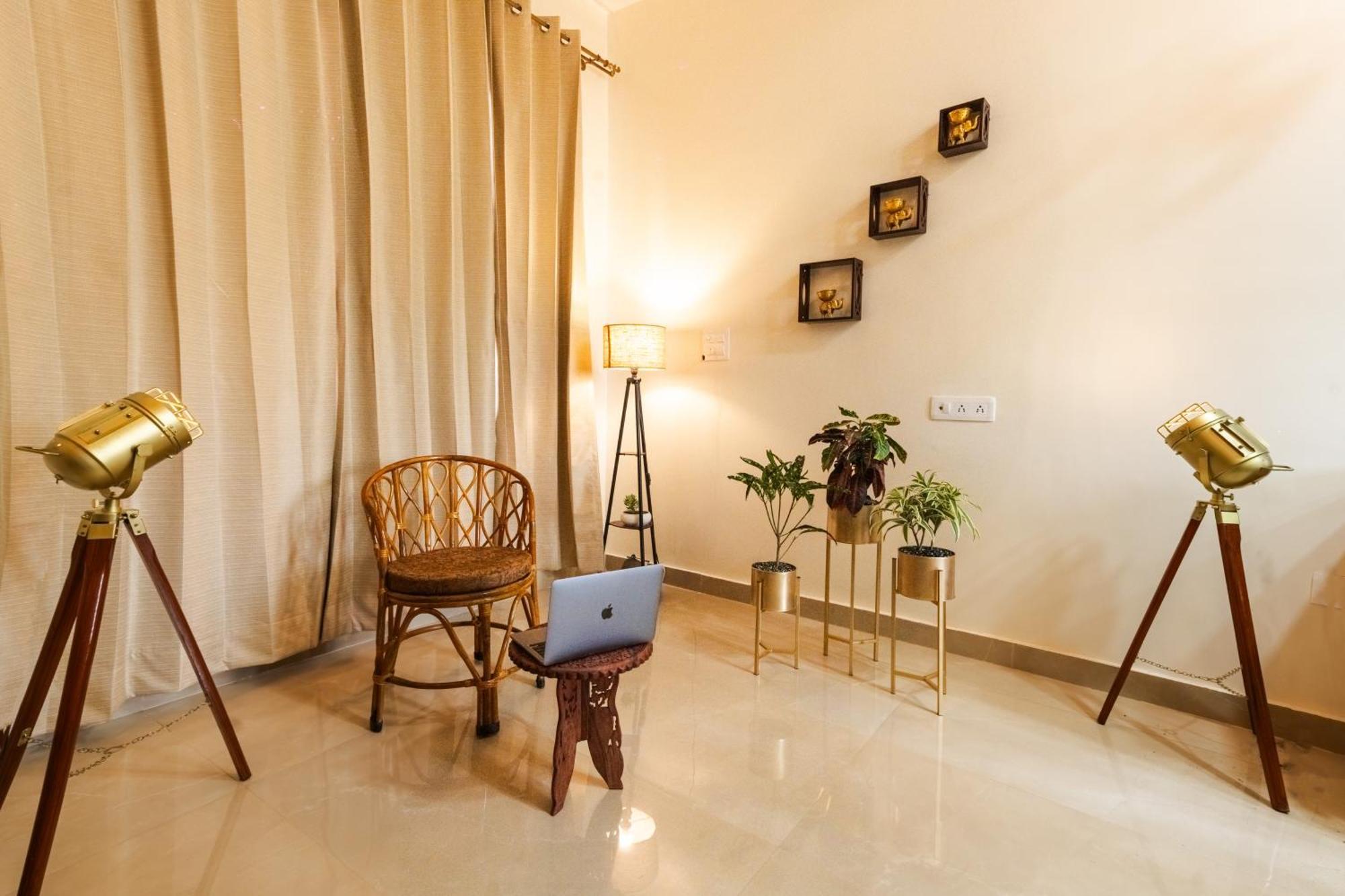 Dhruva - Luxury Villa In Cbd Ντεχραντούν Εξωτερικό φωτογραφία