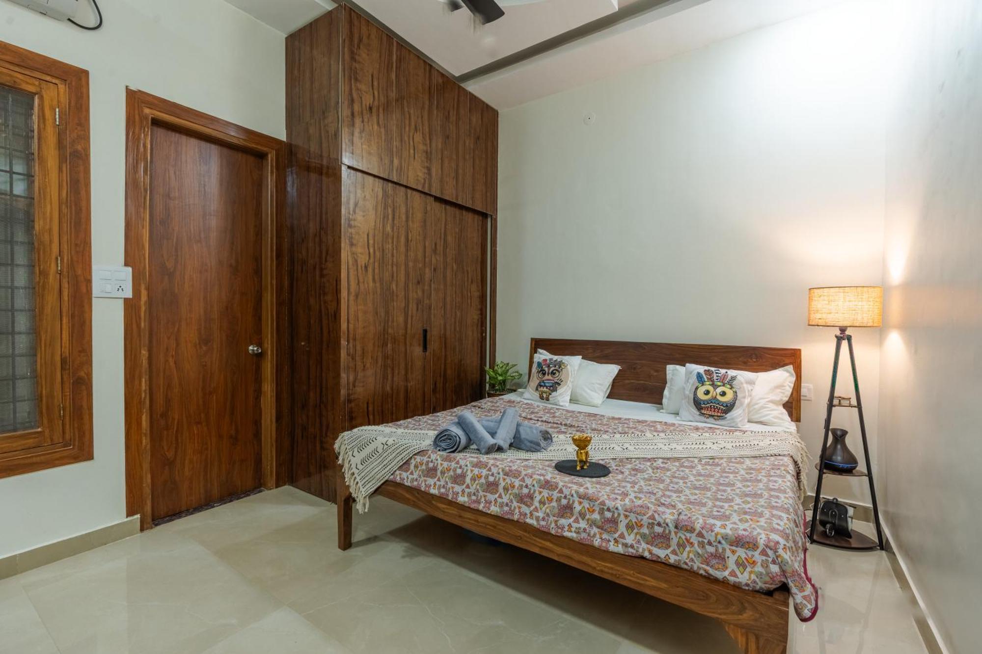Dhruva - Luxury Villa In Cbd Ντεχραντούν Εξωτερικό φωτογραφία